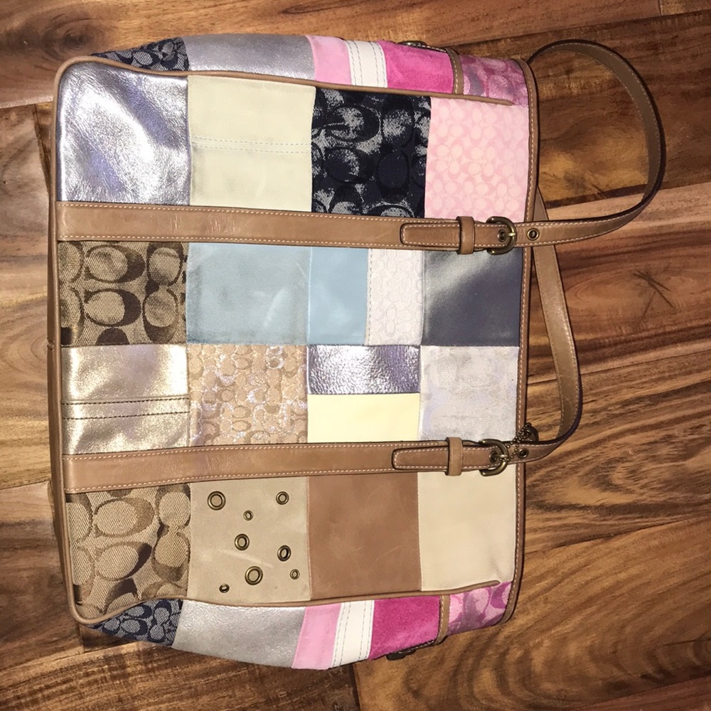 Coach purse - Picture 2 of 3